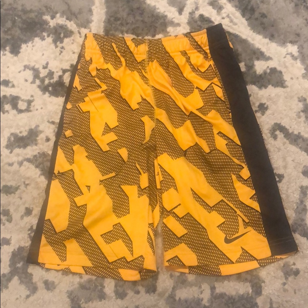 Dri-Fit Youth Medium Shorts